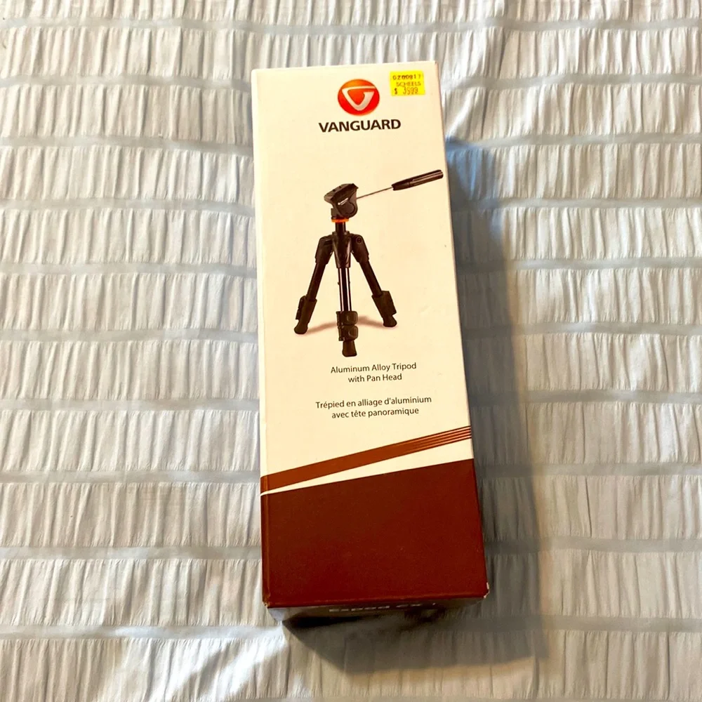 Vanguard aluminum alloy tripod with pan head